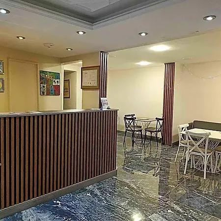 Kibele Hotel 2*